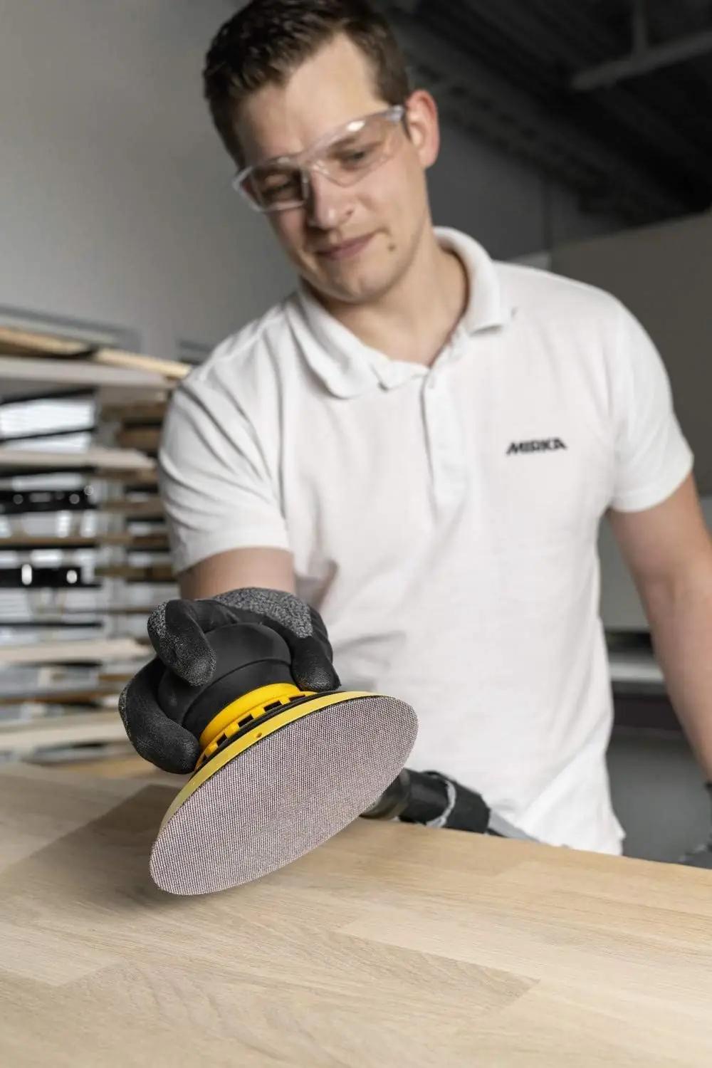 MIRKA vastupidav Abranet 125 mm lihvpaber P120 – 50 tk – kasutusnäide