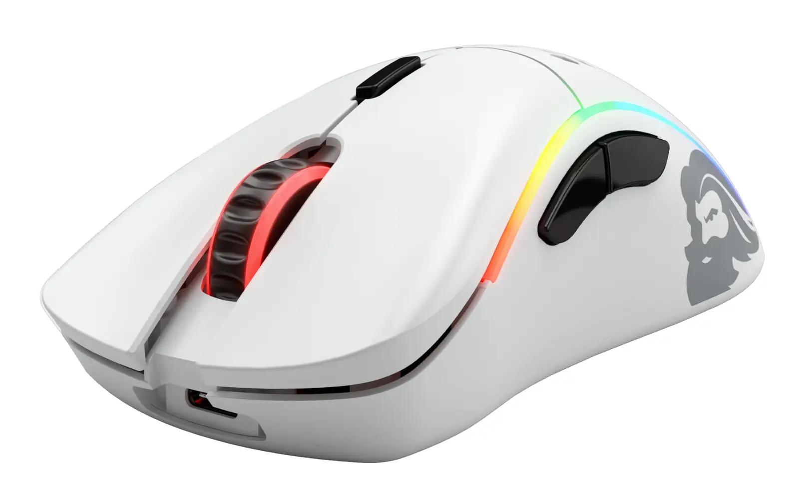 Glorious kerge mänguhiir Model D – ergonoomiline 69 g – pakend ja tarvikud
