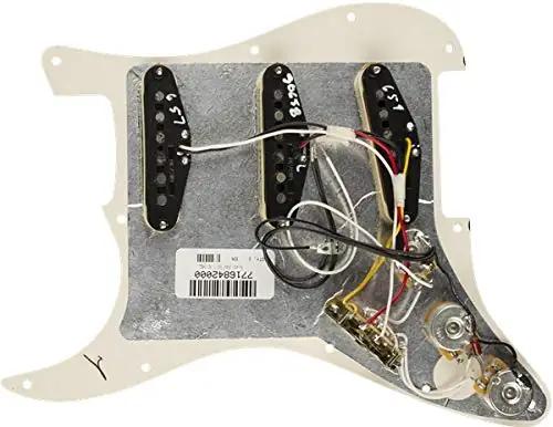Fender vali puidust Strat pickguard – Tex-Mex stiilne kaitse – detailne vaade