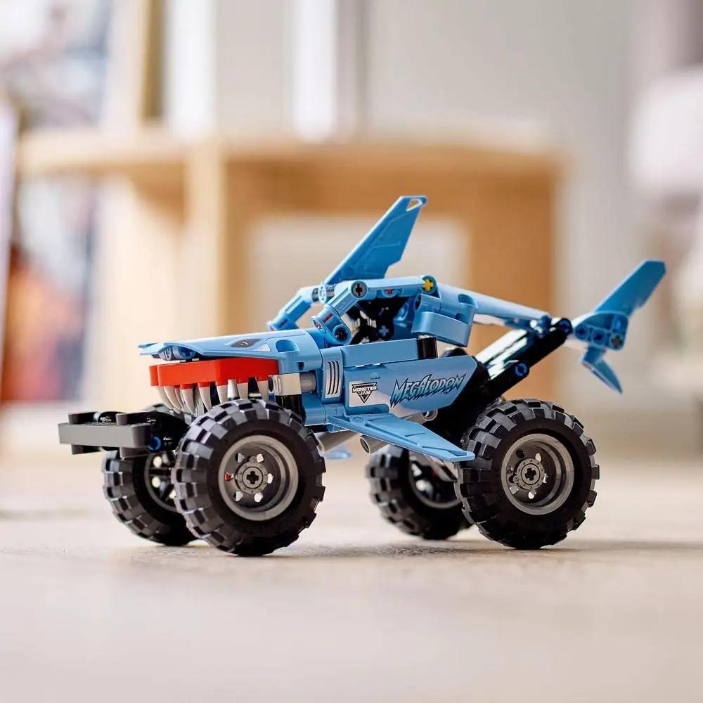 LEGO Technic Megalodon – haikujuline 2in1 monsterauto lastele – pilt 6