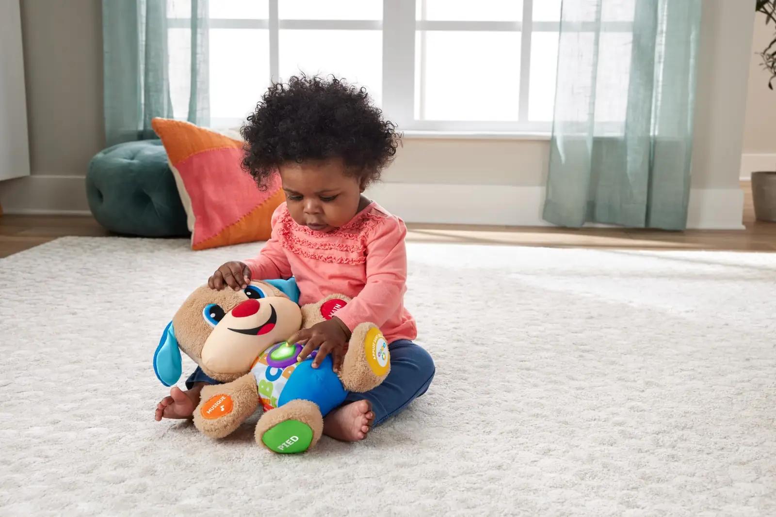Fisher-Price pehme õppiv koerake – interaktiivne mänguasi lapsele – kasutusnäide