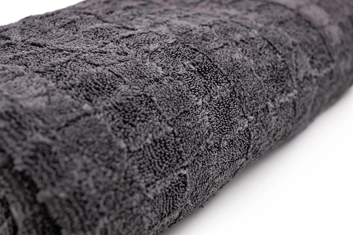 The Rag Company pehme mikrofiber-kuivatustekk — ideaalne autole – kasutusnäide