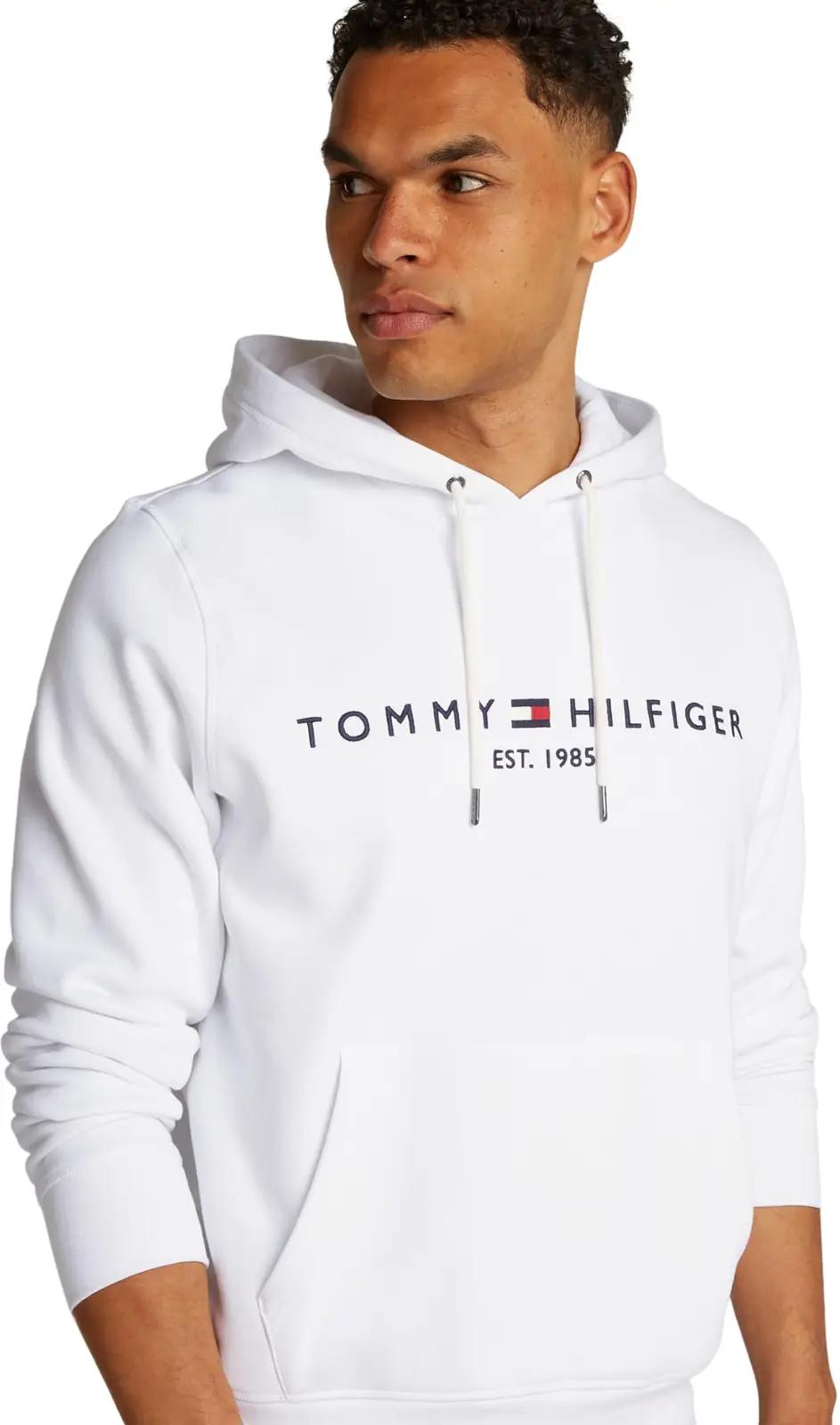 Tommy Hilfiger valge kapuutsiga meeste pusser – kasutusnäide