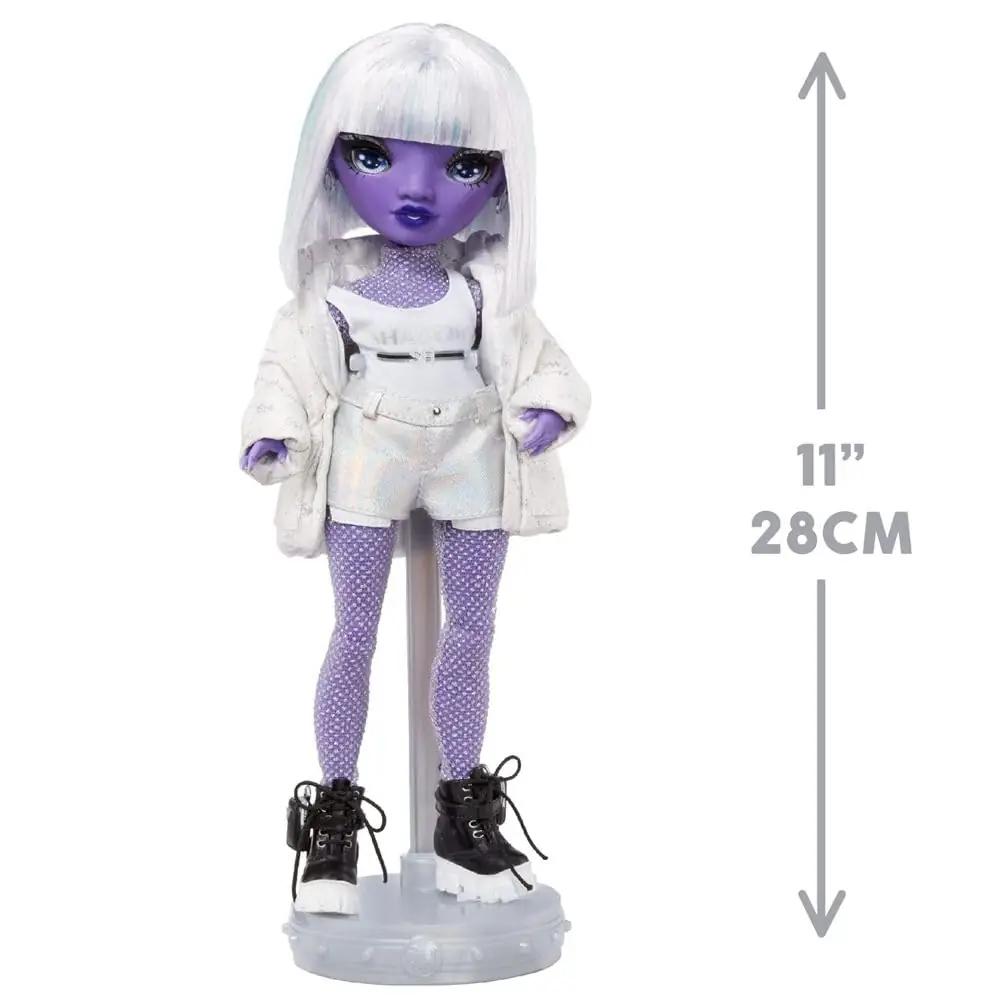 Rainbow High stiliseeritud 11″ moodinukk – eriline kingiidee – detailne vaade