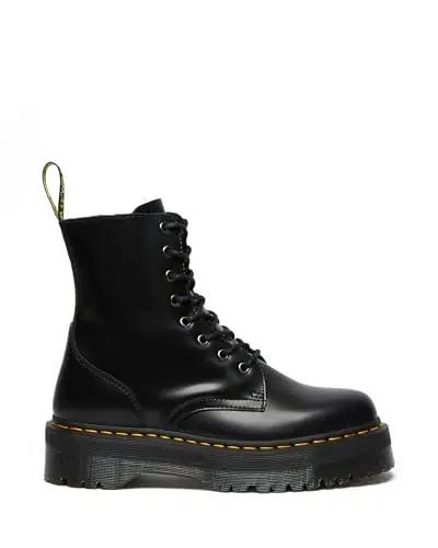 Dr. Martens nahast saapad lastele — tugev ja stiilne kingitus – kasutusnäide