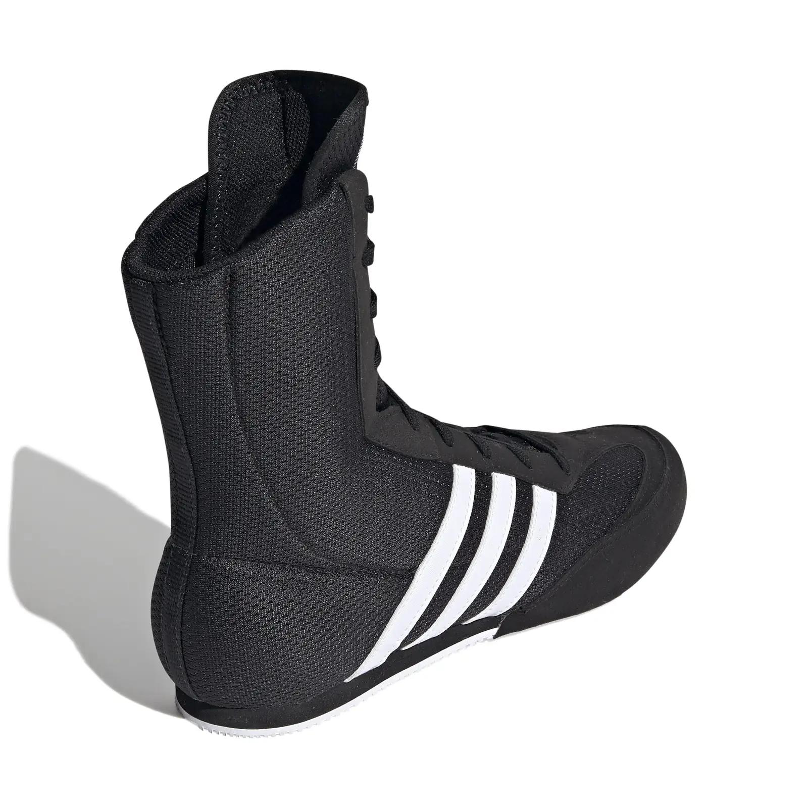 adidas meeste spordijalatsid tugevast seemisnahast – kasutusnäide