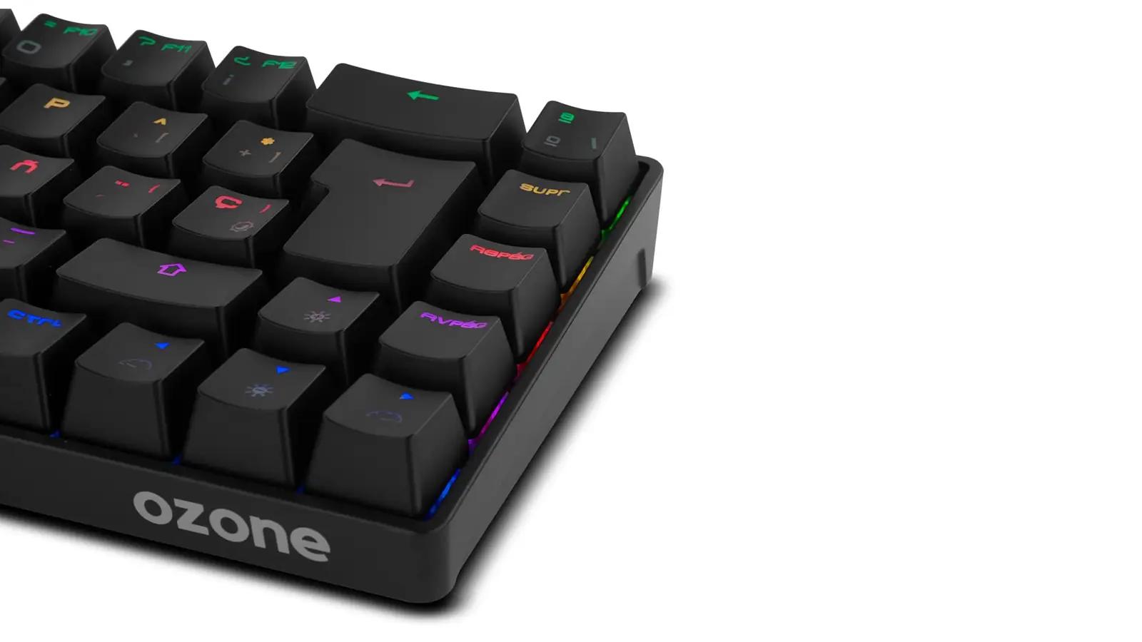 Ozone Gaming Gear taktikaline mehaaniline klaviatuur – kasutusnäide