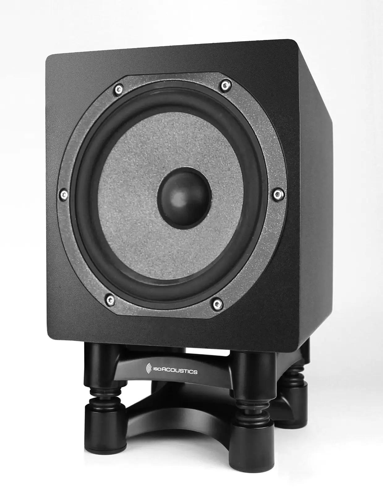 IsoAcoustics metallist subwoofer-kinnitus – kõlar – pakend ja tarvikud