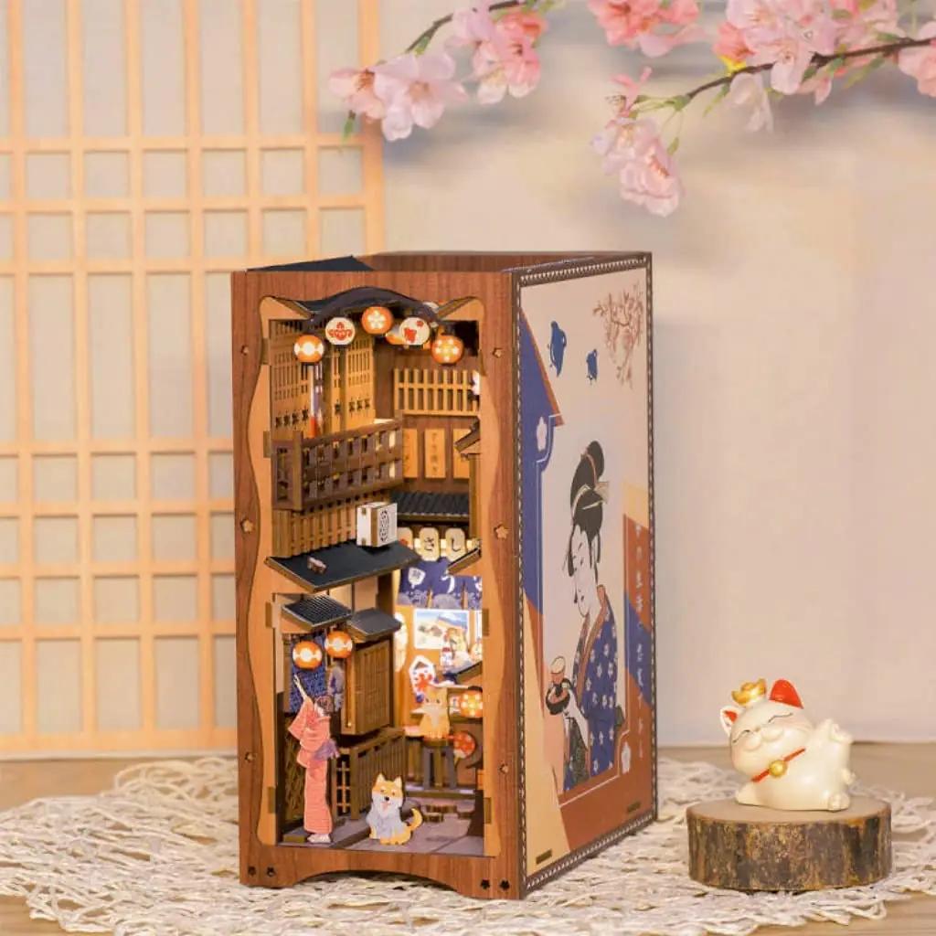 CUTEBEE puidust miniatuurne Book Nook – sakura stiilne kingitus – pakend ja tarvikud