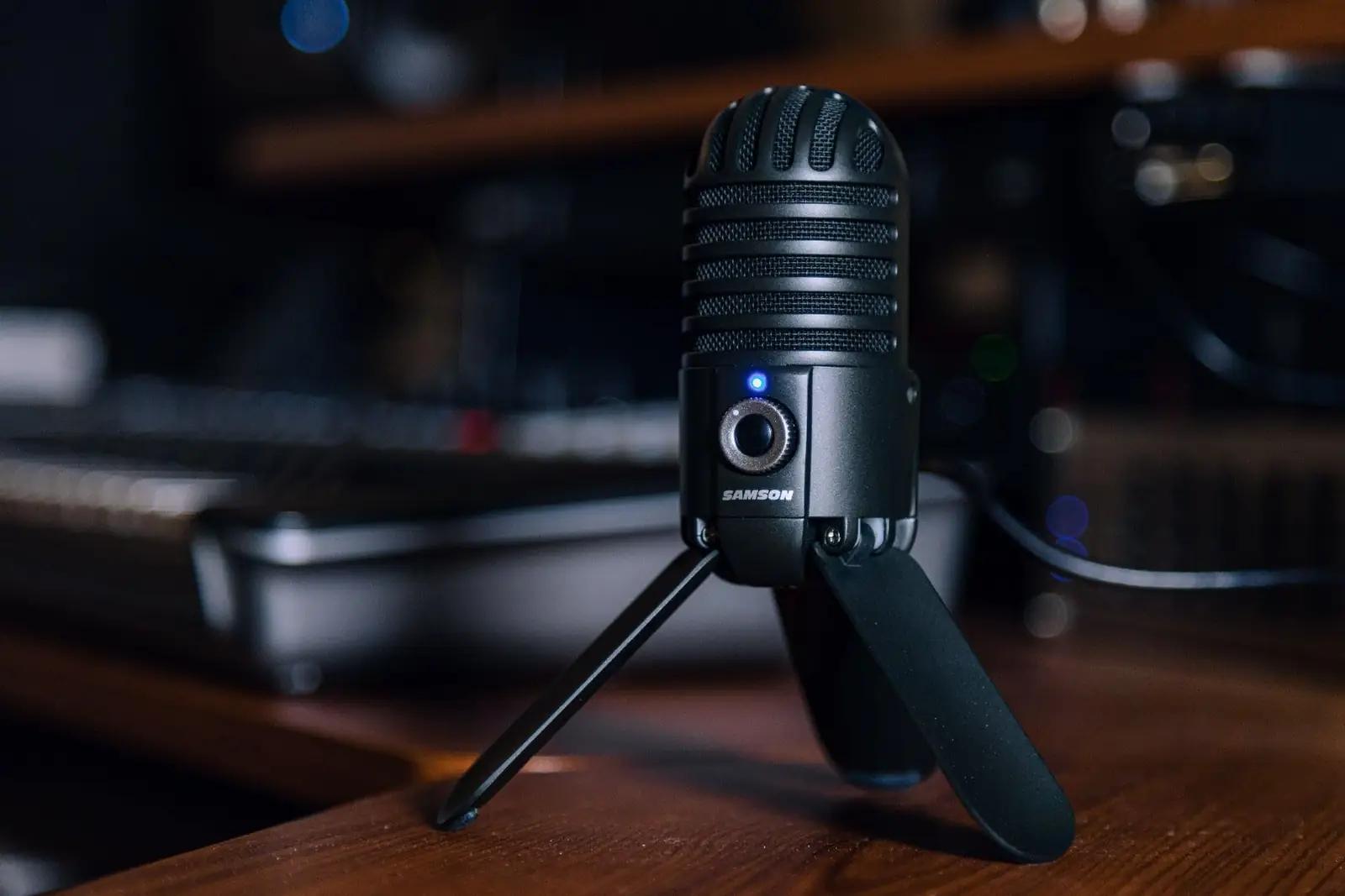 SAMSON alumiiniumist USB-mikrofon videokonverentsideks — – kasutusnäide
