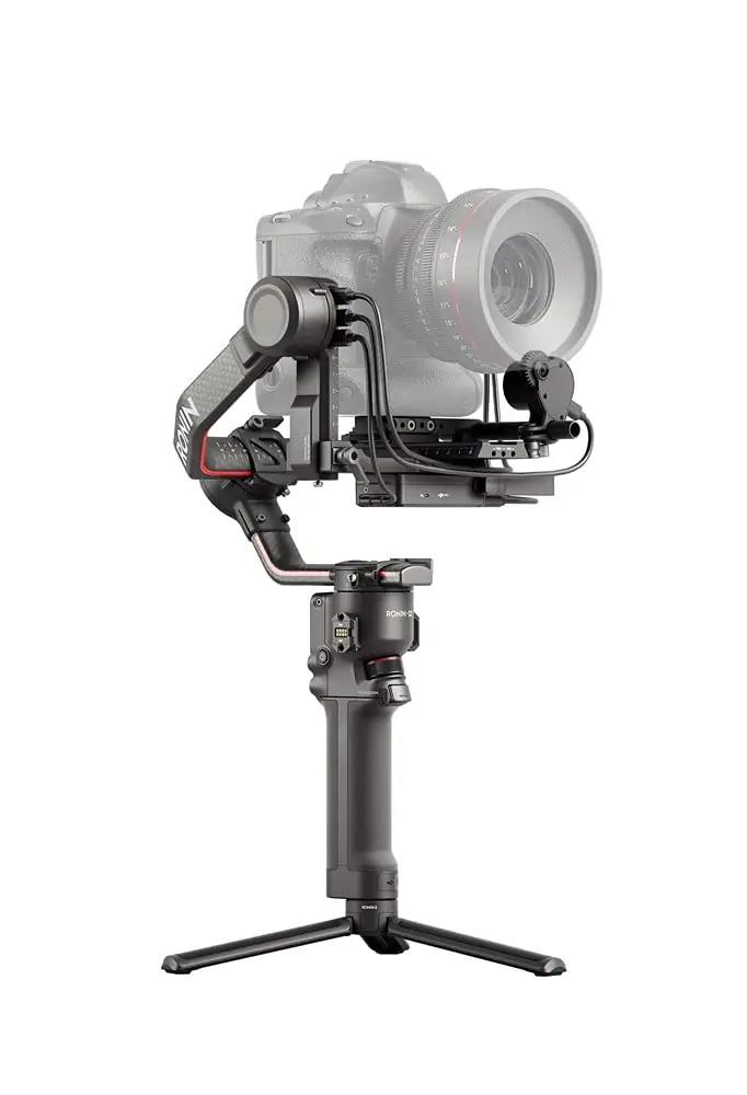 DJI süsinikkiuline käepide ja stabiilne gimbal videovõtetele – detailne vaade
