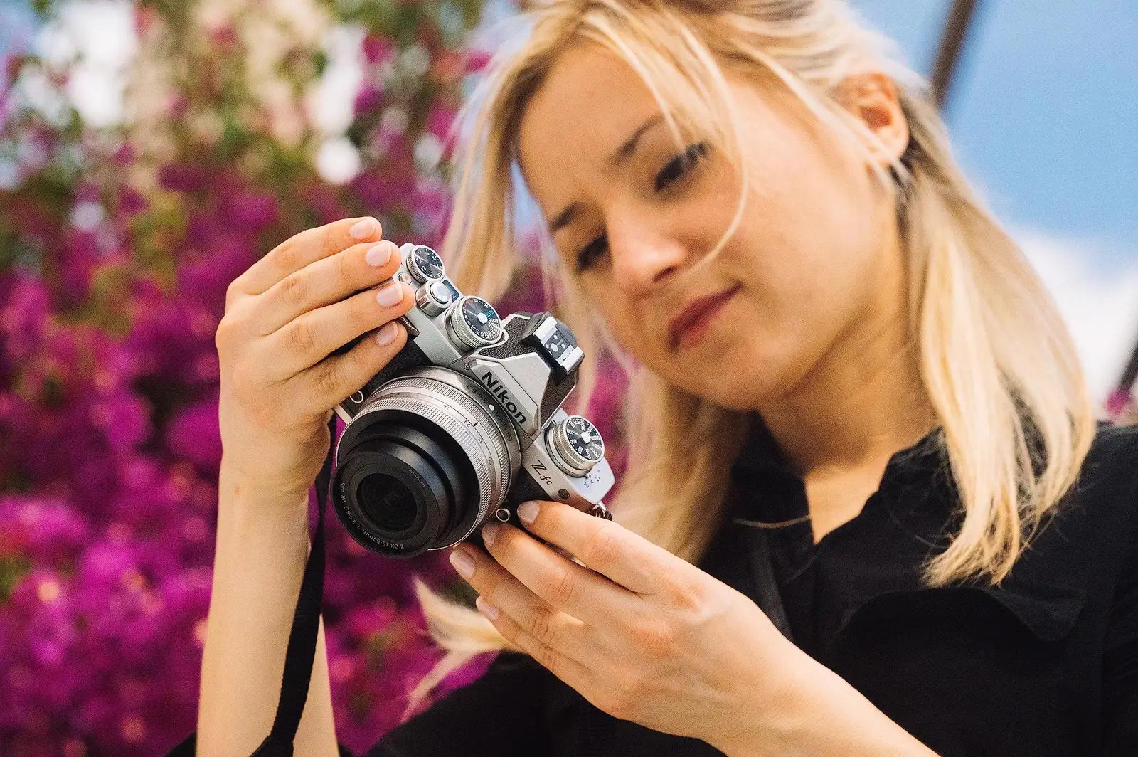 Nikon stiilne ja kerge hübriidkaamera – Z fc Silver Edition – pilt 7