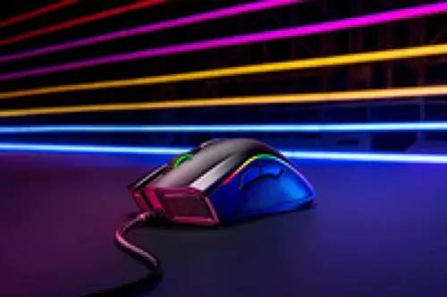 Razer ergonoomiline mänguhiir — täpne optiline sensor ja RGB – detailne vaade
