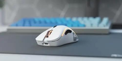 Glorious kerge mänguhiir Model D – ergonoomiline 69 g – pilt 10