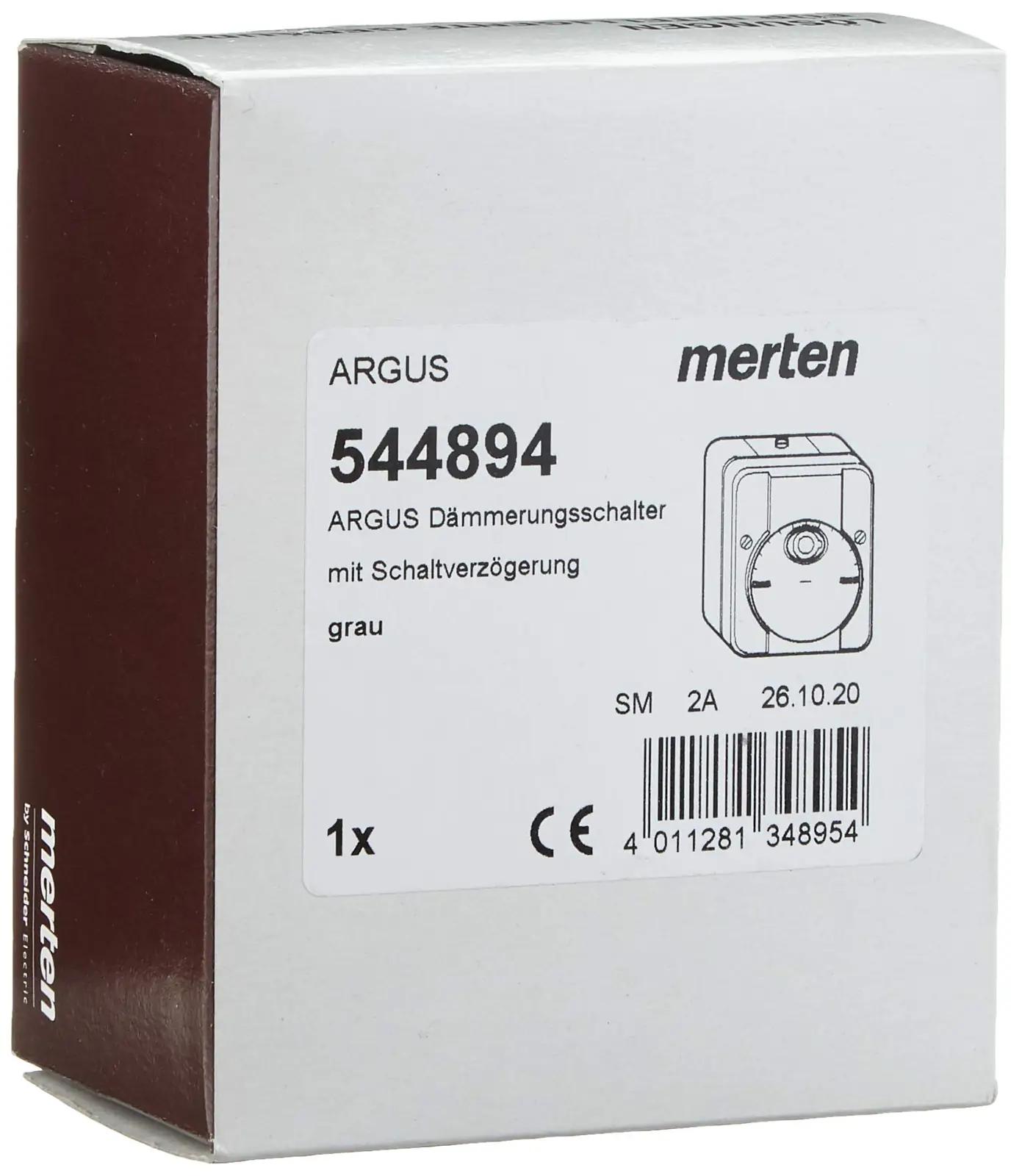 Schneider Electric metallist valguseautomaat – pakend ja tarvikud