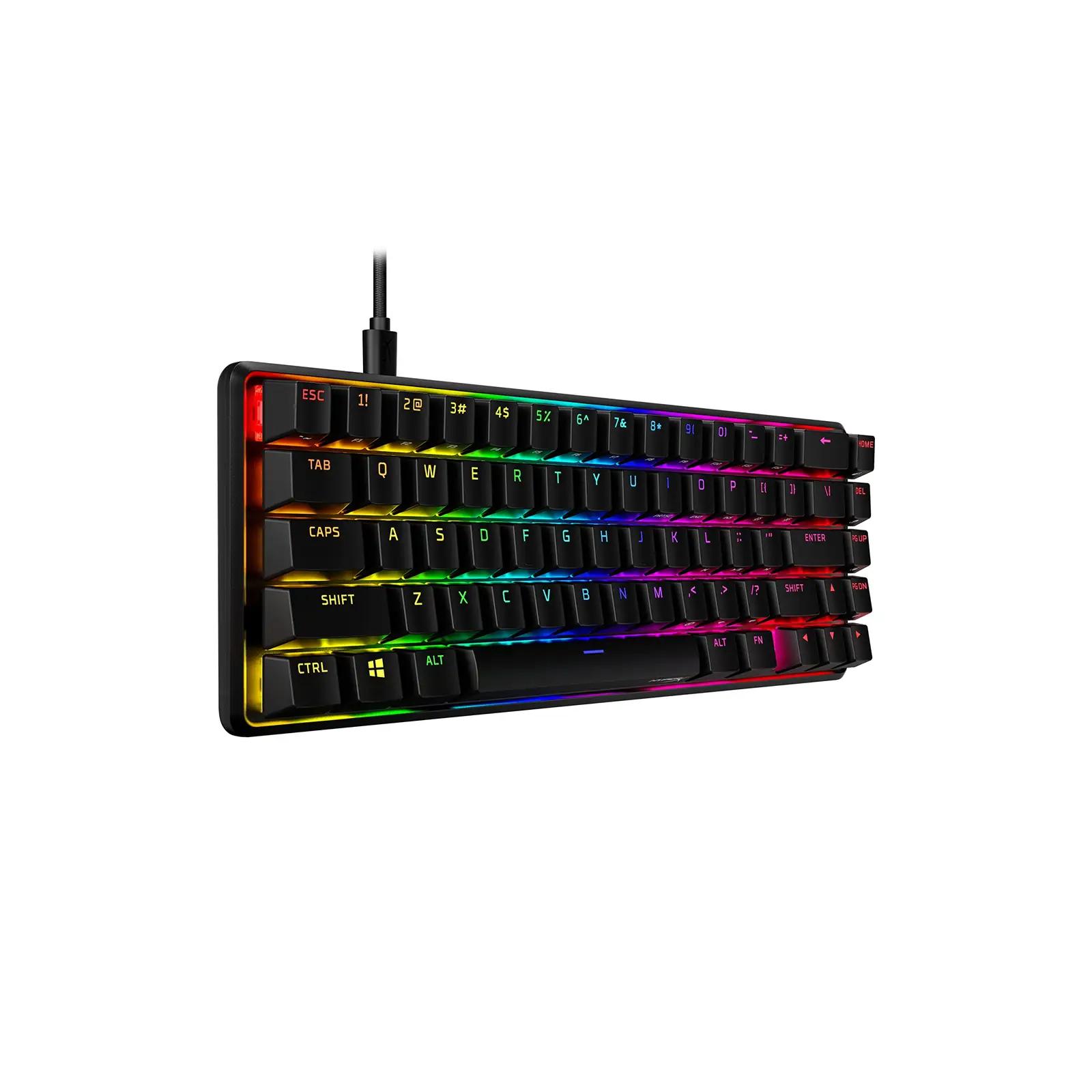 HyperX kerge alumiiniumist mänguklaviatuur – kompaktne 65% – kasutusnäide