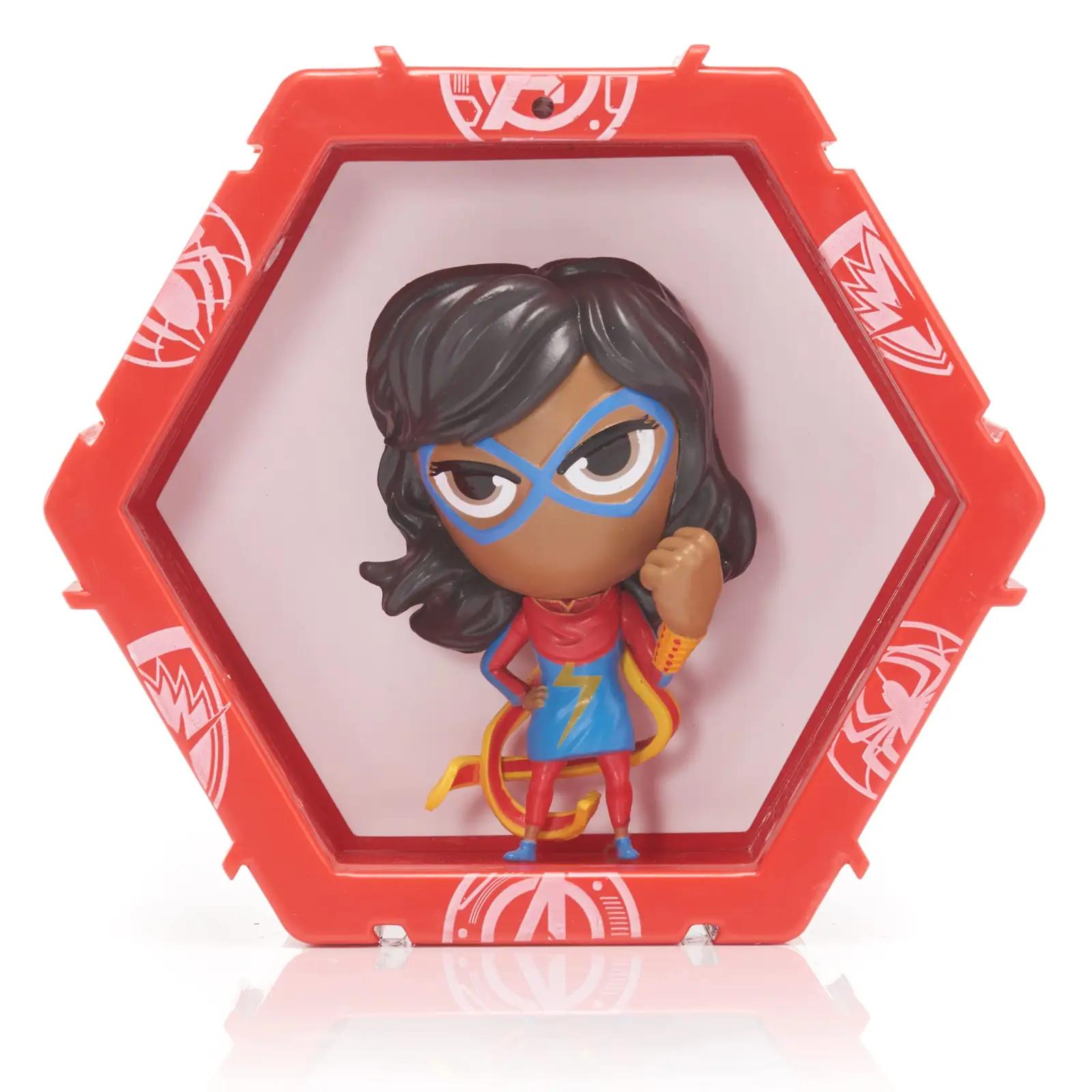 WOW! PODS Ms Marvel vinüülist ripats charm lastele ja kingiks – detailne vaade