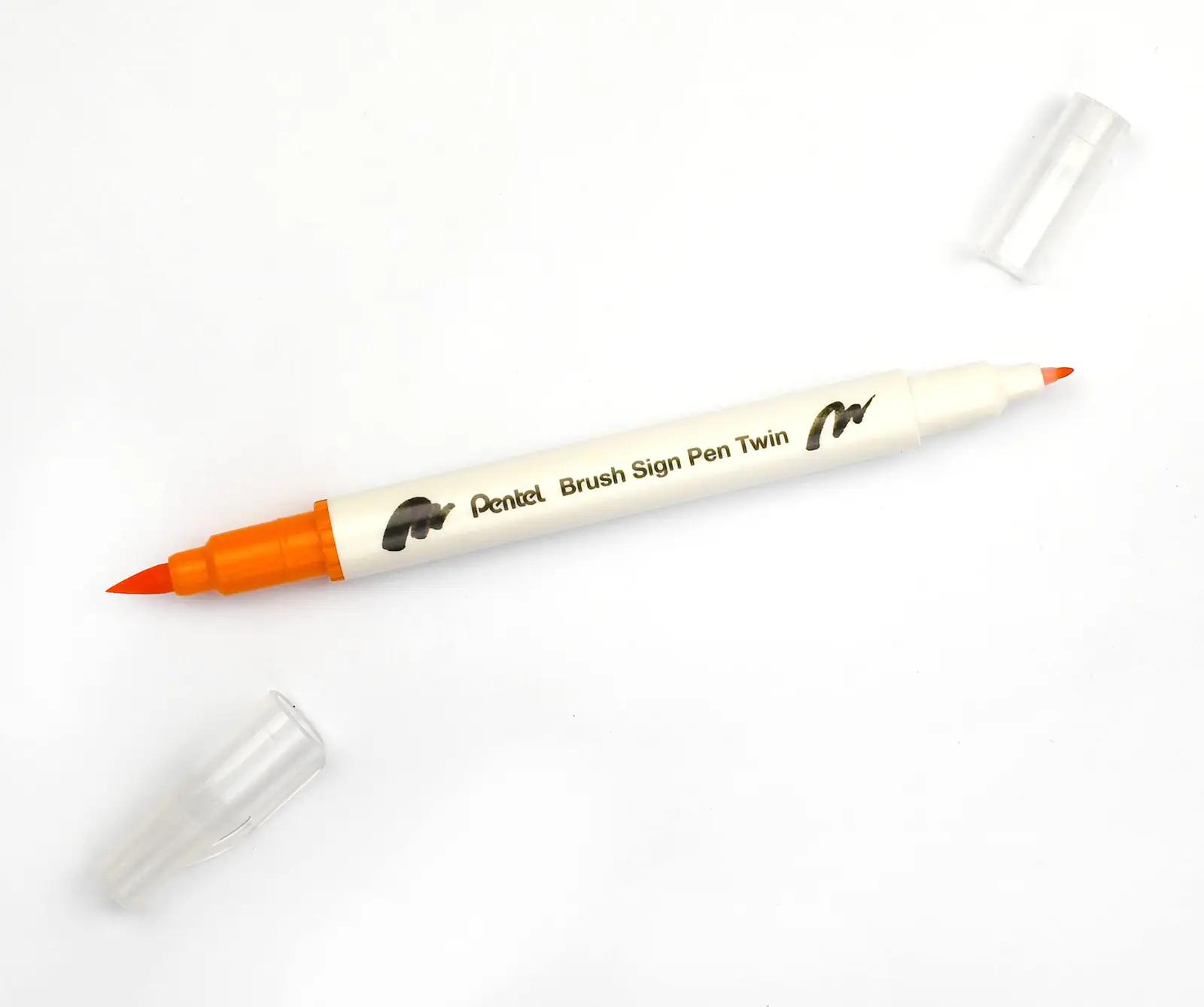 Pentel värviline Brush Sign Pen komplekt – 30 pehmet värtust – pakend ja tarvikud
