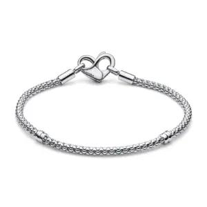 PANDORA 592453C00-19 käevõrud – detailne lähivaade