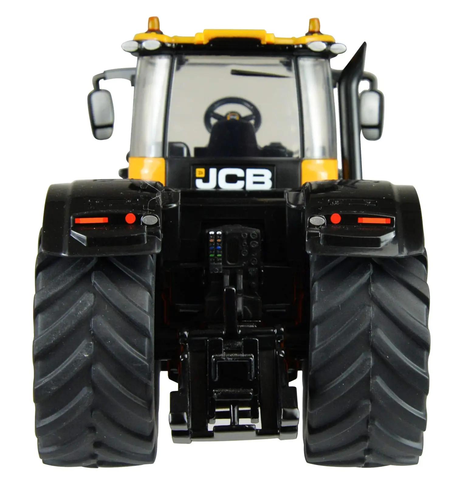 Britains JCB 8330 Fastrac plastist mudel – realistlik mänguauto – kasutusnäide