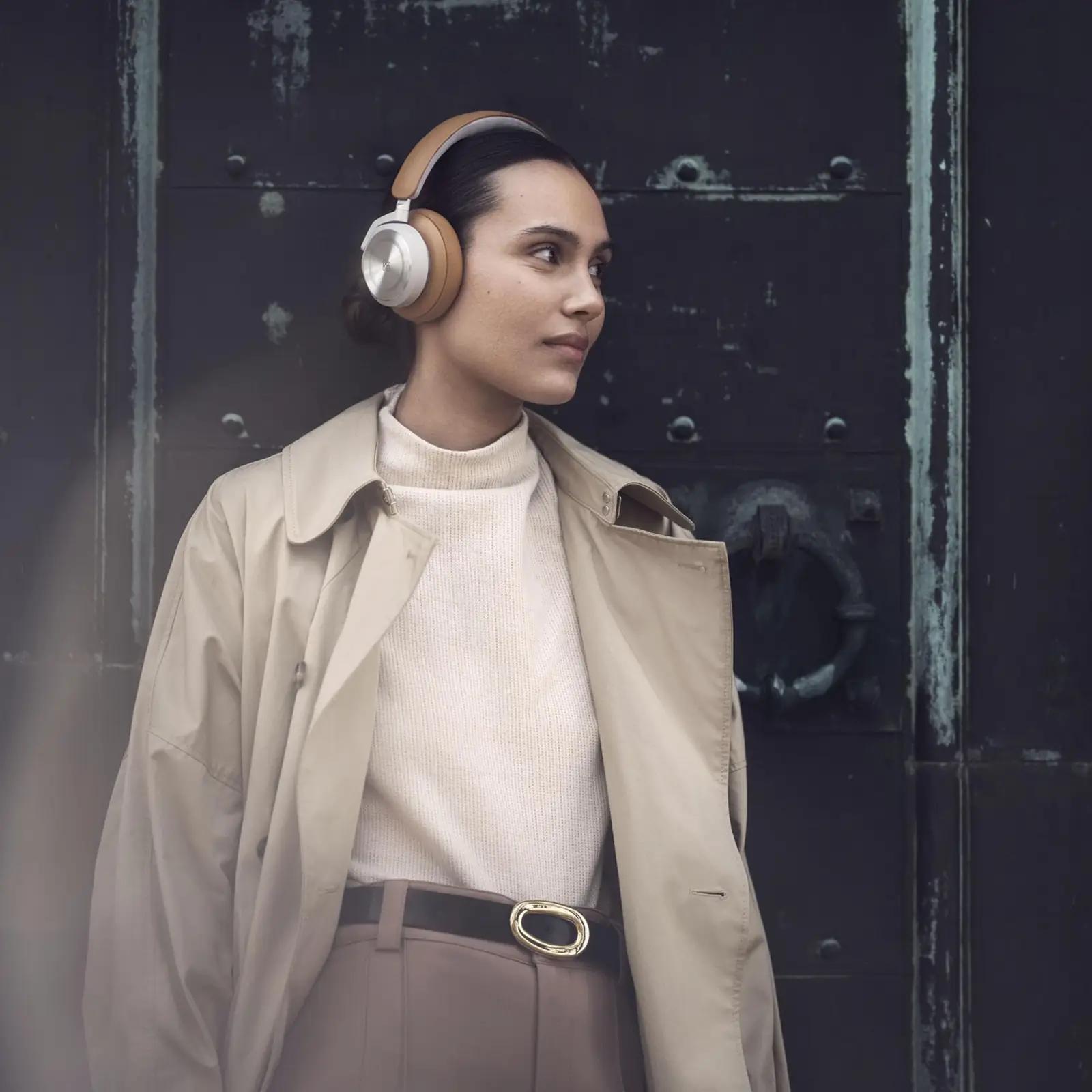 Bang & Olufsen Beoplay HX — premium-materjaliga mugav kõrvakate – lisavaade