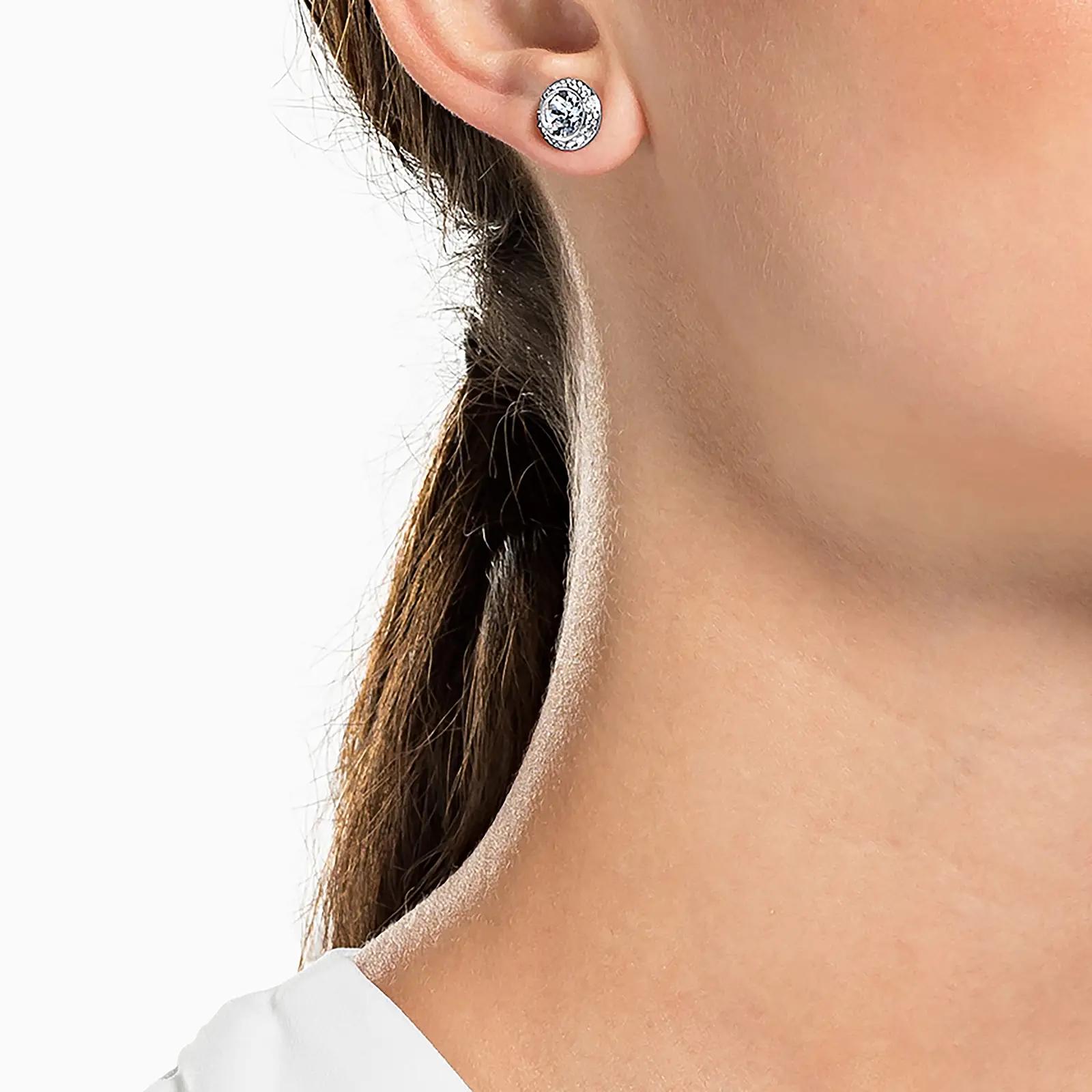 Swarovski kristallist Una Angelic kõrvarõngad – kasutusnäide
