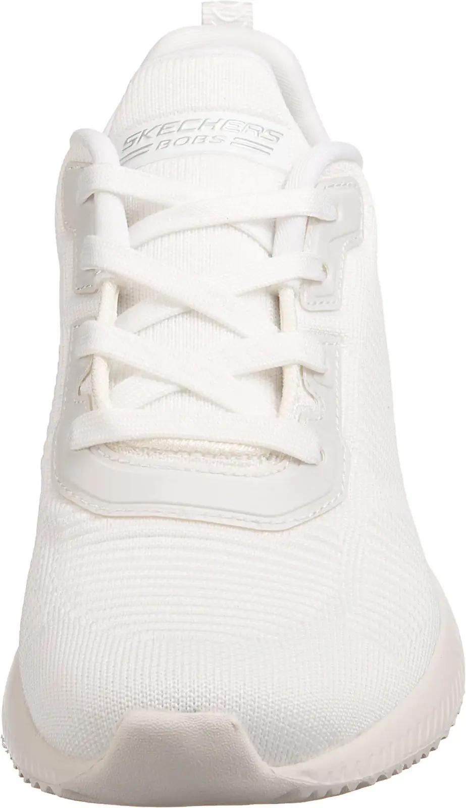 Skechers valged knit-tossud sportlikuks mugavuseks ja stiiliks – pakend ja tarvikud