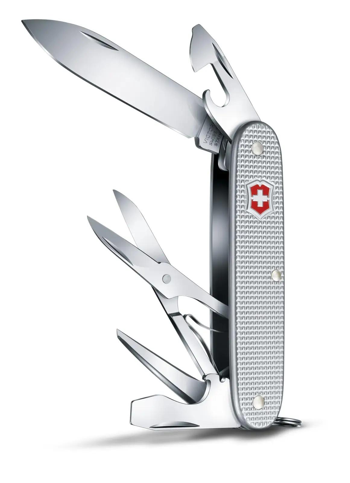 Victorinox Pioneer X alumiiniumist taskunoaga — vastupidav – kasutusnäide