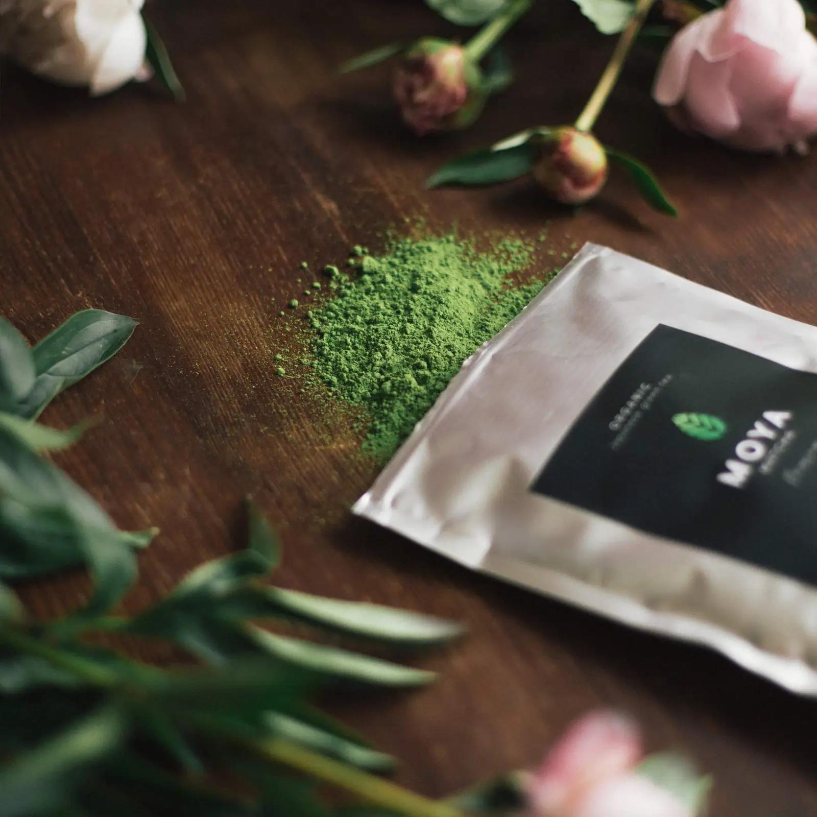 Moya Matcha organsiline 100g — premium matcha pulber – pakend ja tarvikud