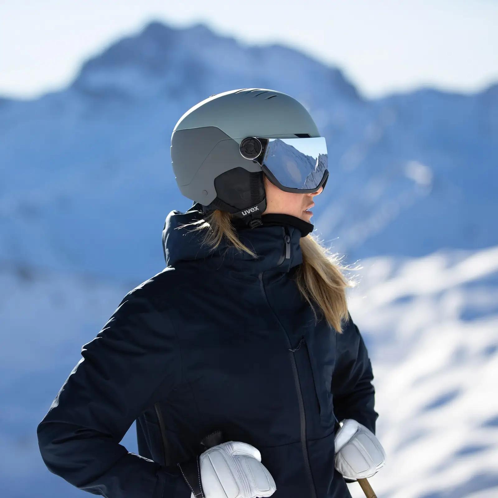 Uvex kaitsev ja hingav suusahelmet – mugav matt must 58–61 cm – kasutusnäide