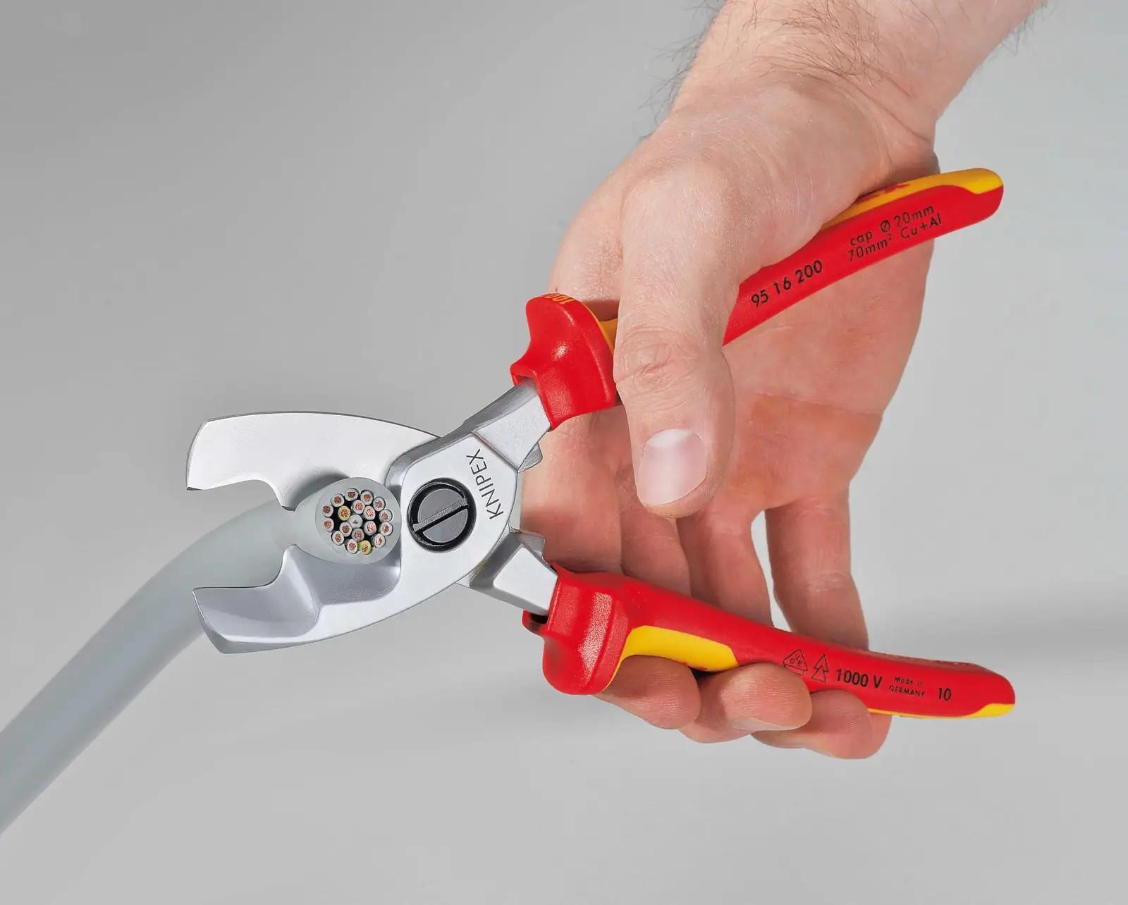 KNIPEX tugevast vaskist isoleeritud kaablikäärid – pakend ja tarvikud