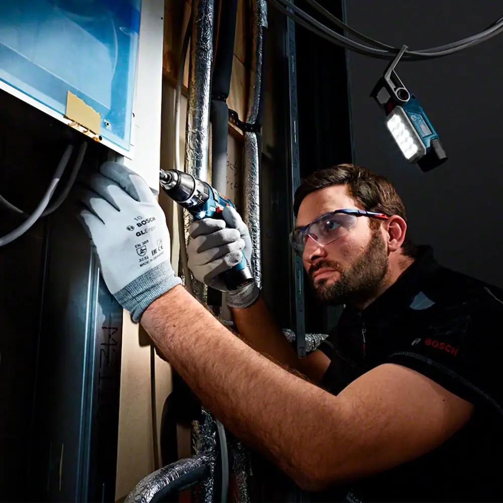 Bosch vastupidav alumiiniumist töövalgusti – kompaktne 330 lm – pilt 6