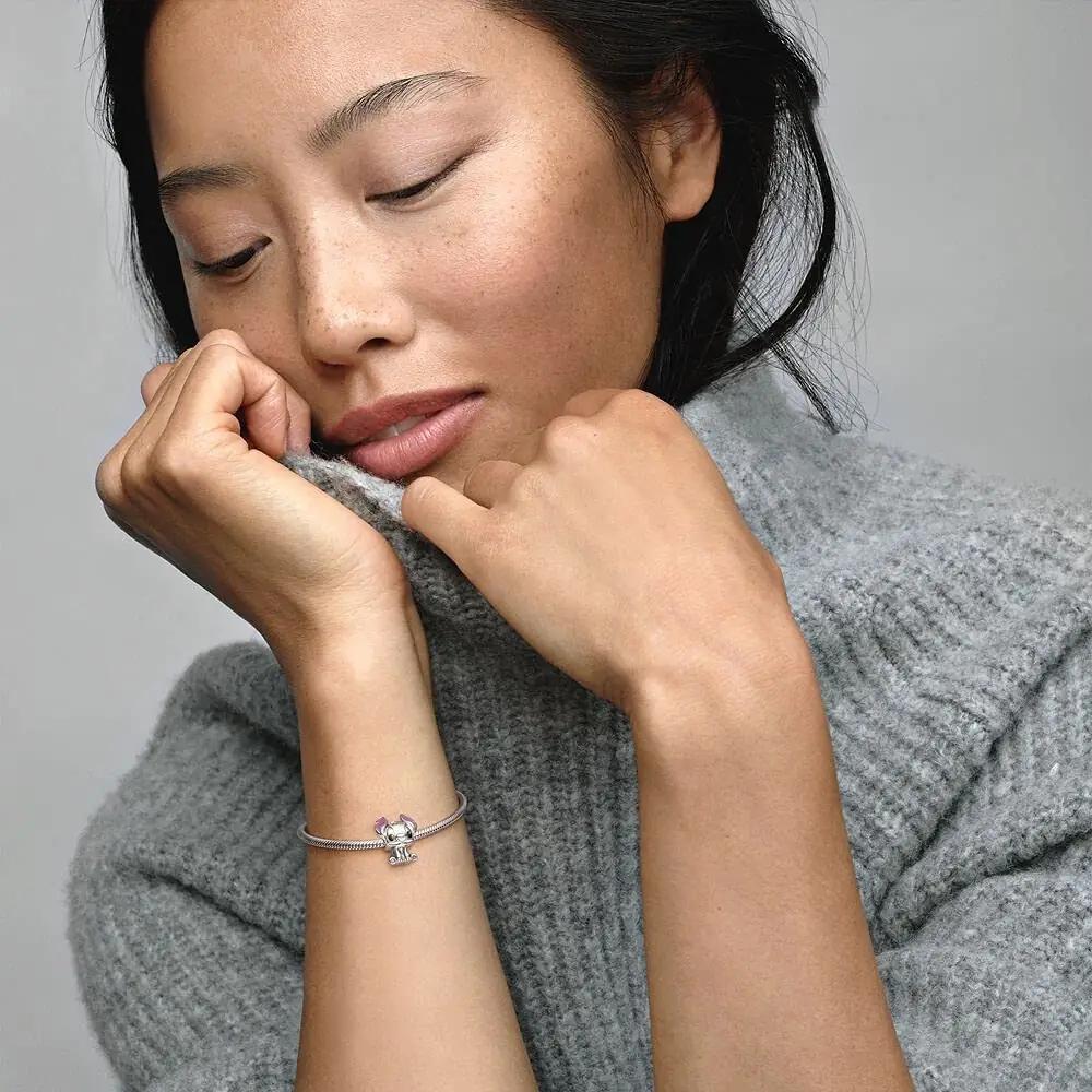 PANDORA 798844C01 charms ja helmed – detailne lähivaade