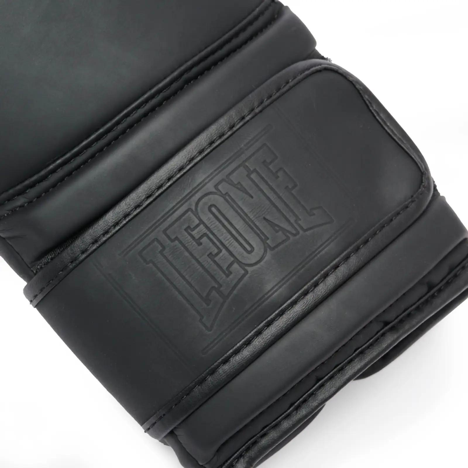 LEONE 1947 mustad sünteetilised poksikindad 14 oz — vastupidavus – lisavaade