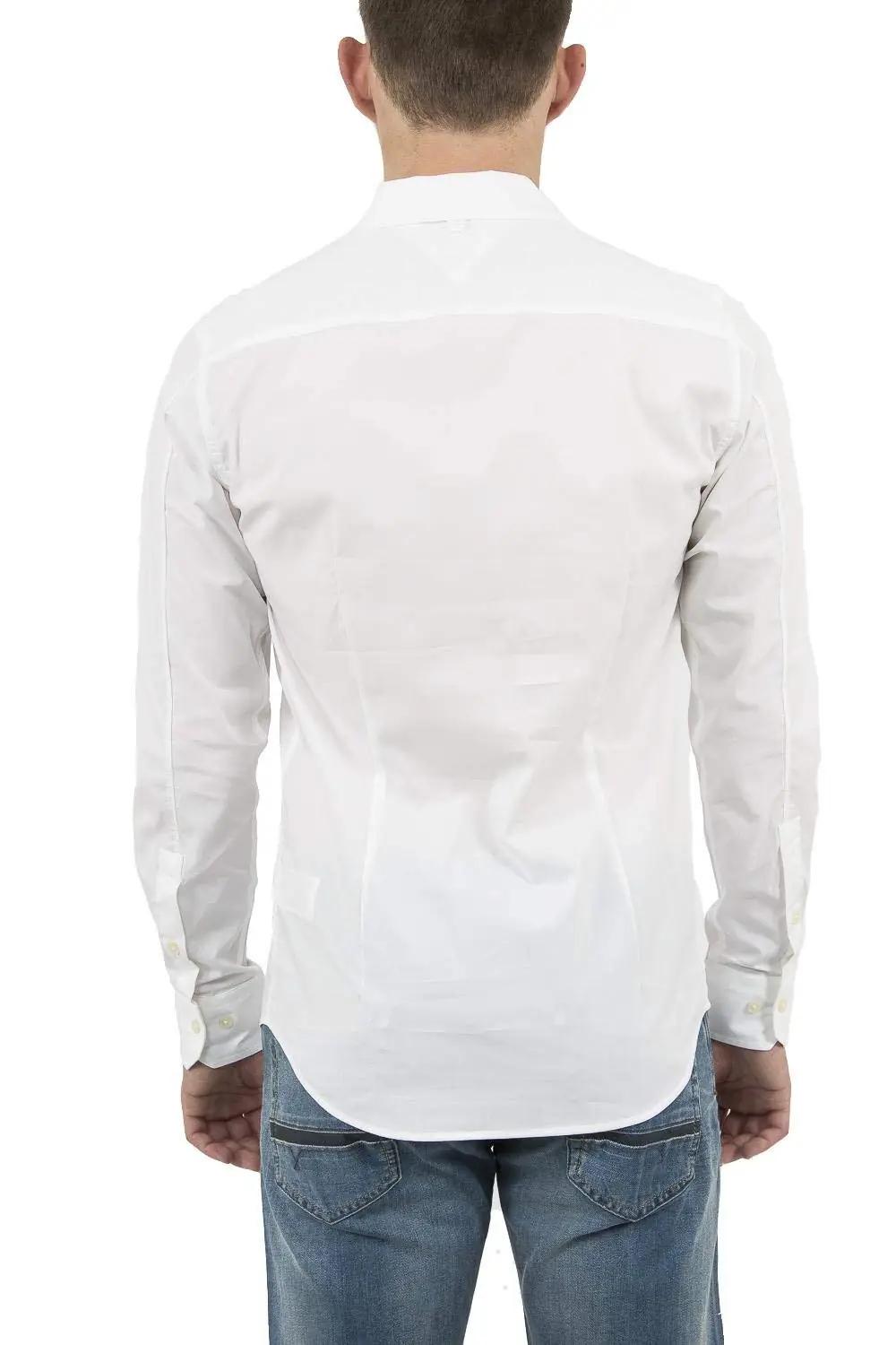 Tommy Jeans puuvillane slim-fit särk – mugav ja stiilne – kasutusnäide