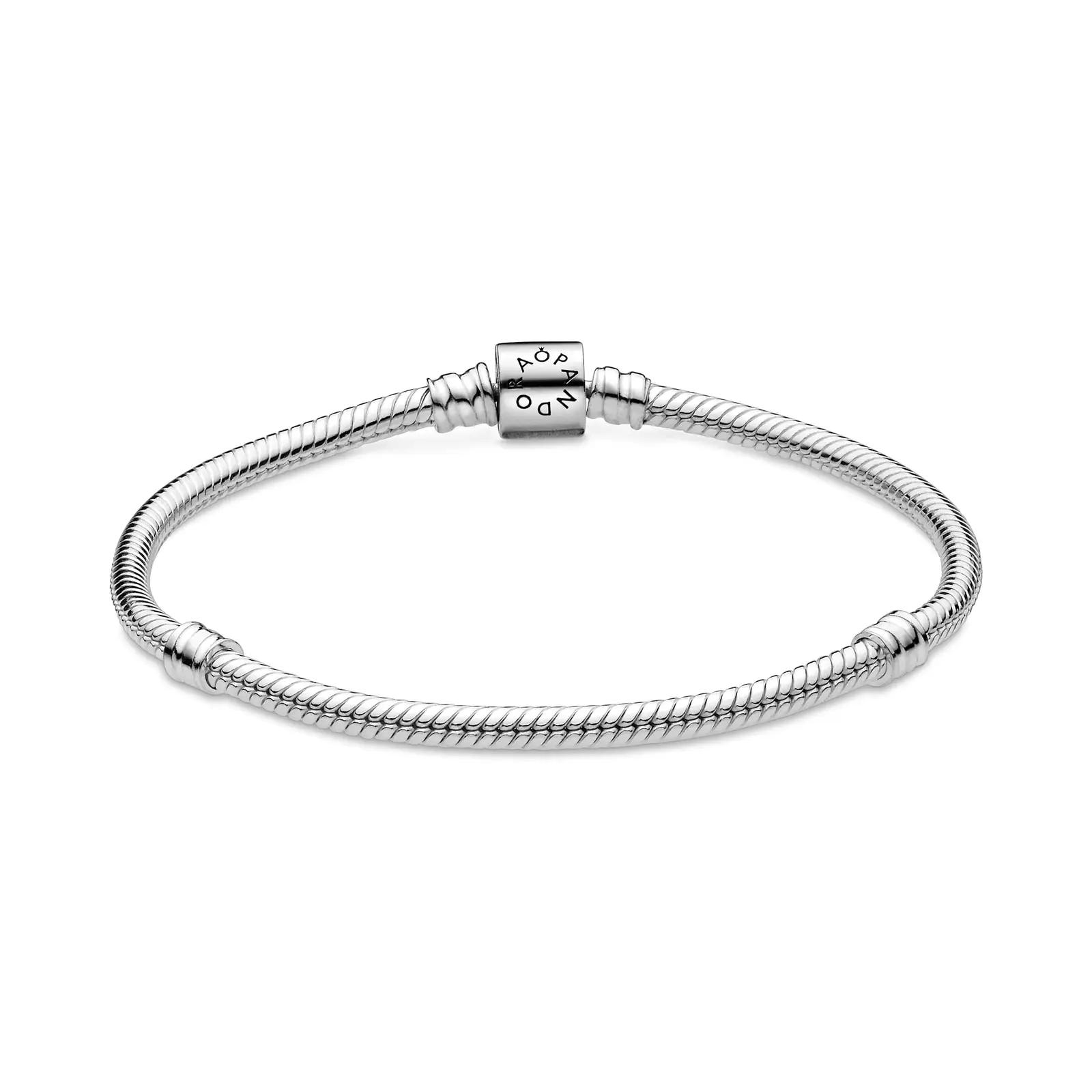 PANDORA hõbedane käevõru elegantse graveeringuga, 17 cm – pakend ja tarvikud