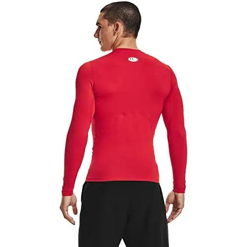 Under Armour hingav sportlik pika varrukaga särk – detailne vaade