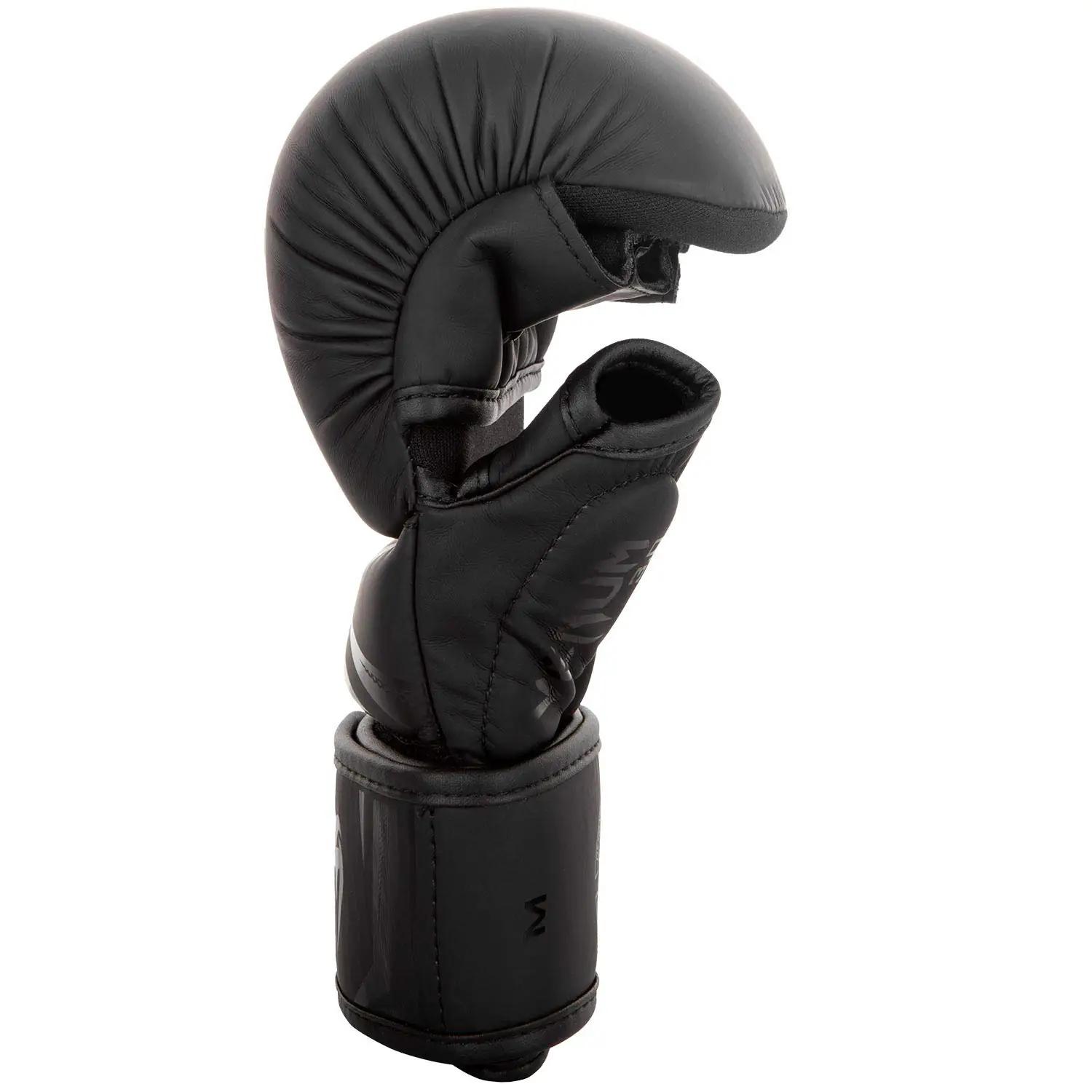 Venum nahkne sparring-kinnas Challenger 3.0 L/XL – pakend ja tarvikud