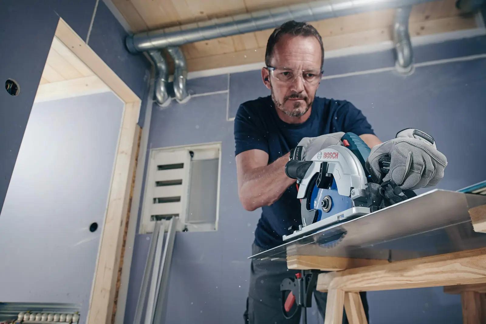 Bosch Professional alumiiniumile lõikav kreissae tera — täpne ja – detailne vaade
