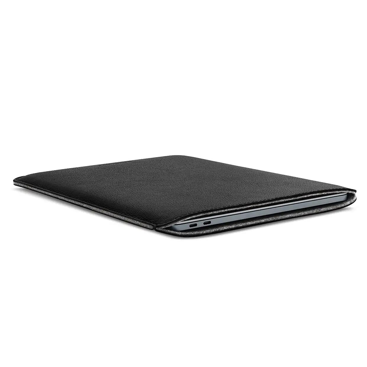 Woolnut villane kaitsekate MacBook Pro/Air 13 — stiilne ja pehme – kasutusnäide