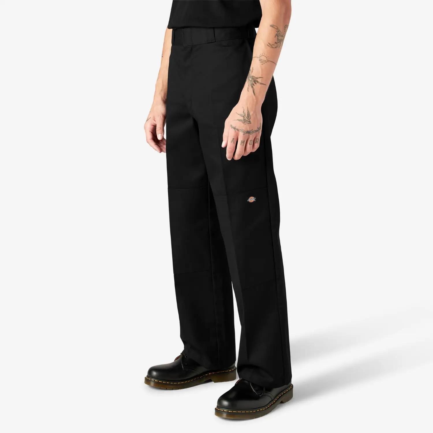 Dickies vastupidav twill tööpüksid kahe-kõrgusega põlvega – must – kasutusnäide
