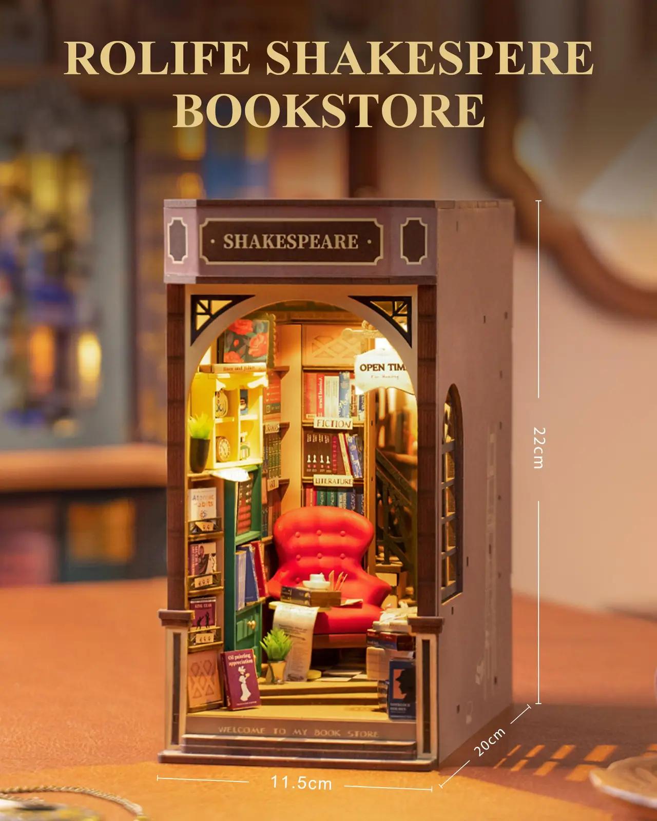Rolife puidust Book Nook — raamatupoe dioraam igaks riiuliks – kasutusnäide
