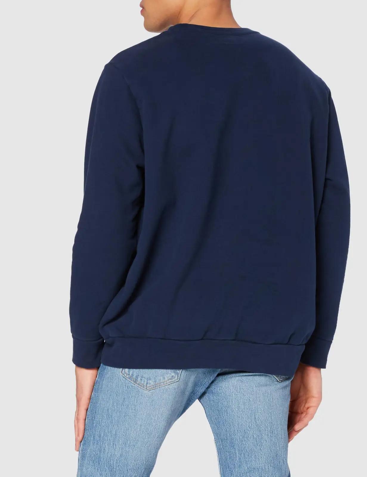 Levi’s mugav puuvillane dressipluus suuremale suurusele – kasutusnäide
