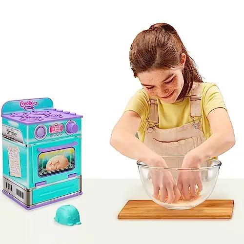 COOKEEZ MAKERY türkiisne interaktiivne pliisu ahjuseade – kasutusnäide