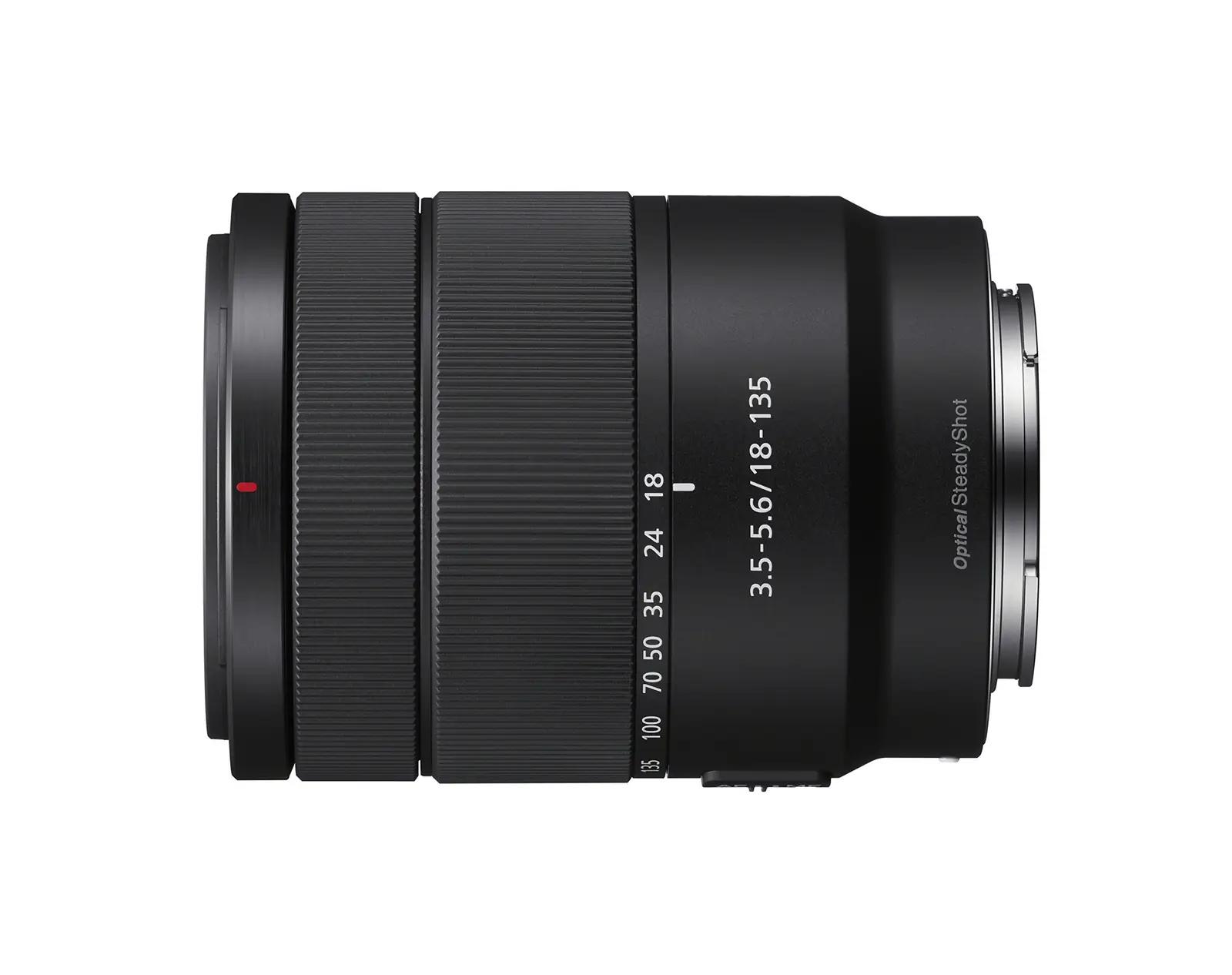 Sony kerge universaalne 18–135 mm objektiiv reisimiseks – pakend ja tarvikud