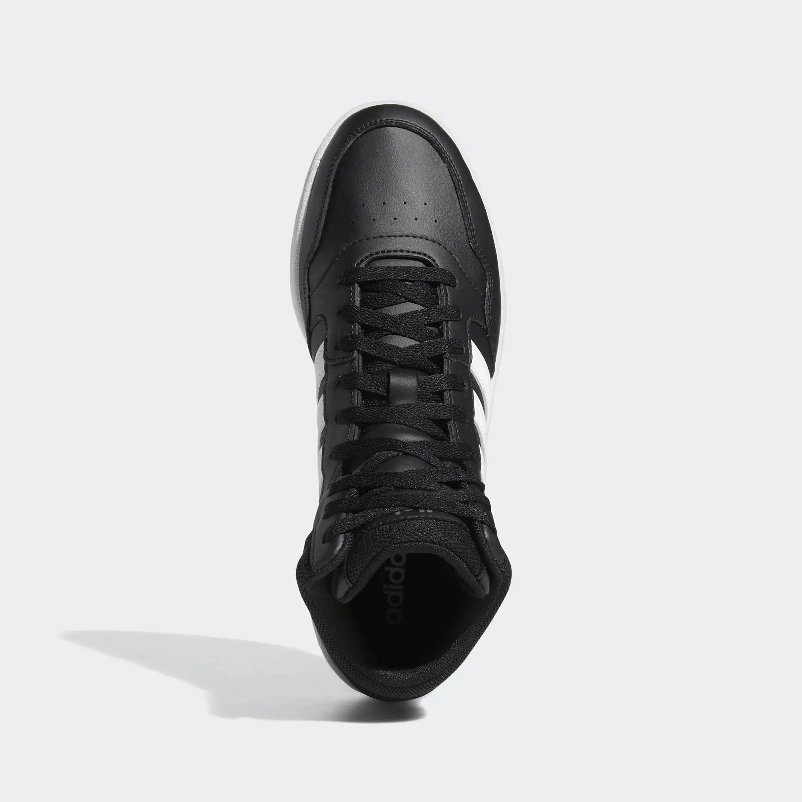 adidas stiilsed vintage korvpallijalatsid – kasutusnäide