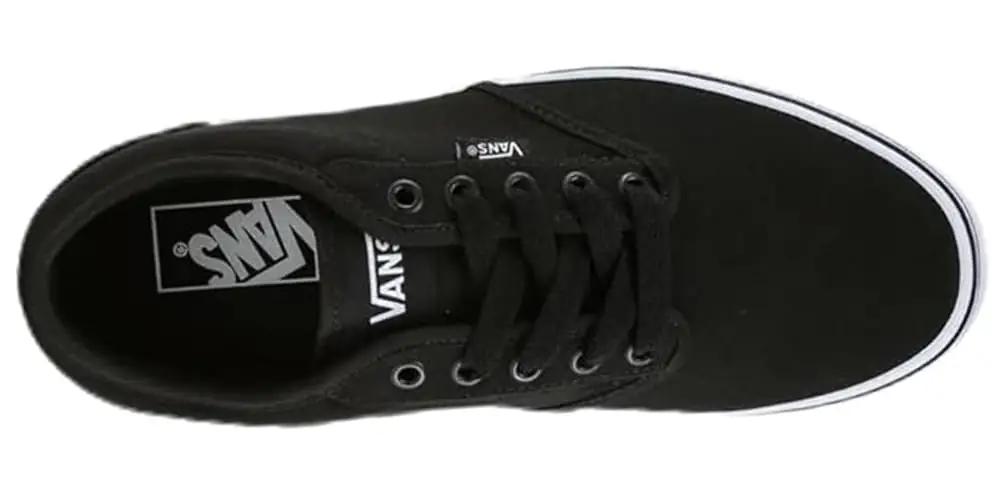 Vans kerge lõuendjalats sobib spordiks ja igapäevaks – kasutusnäide