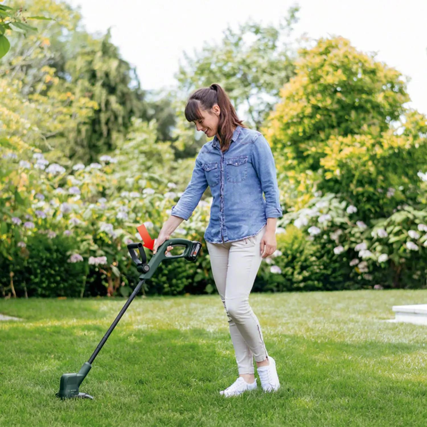 Bosch mugav akutrimmer EasyGrassCut — kerge hooldus – kasutusnäide