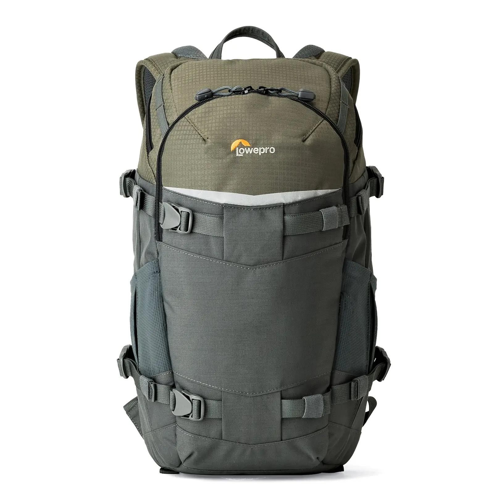 Lowepro kerge ja kaitsev Flipside Trek kaamerakott