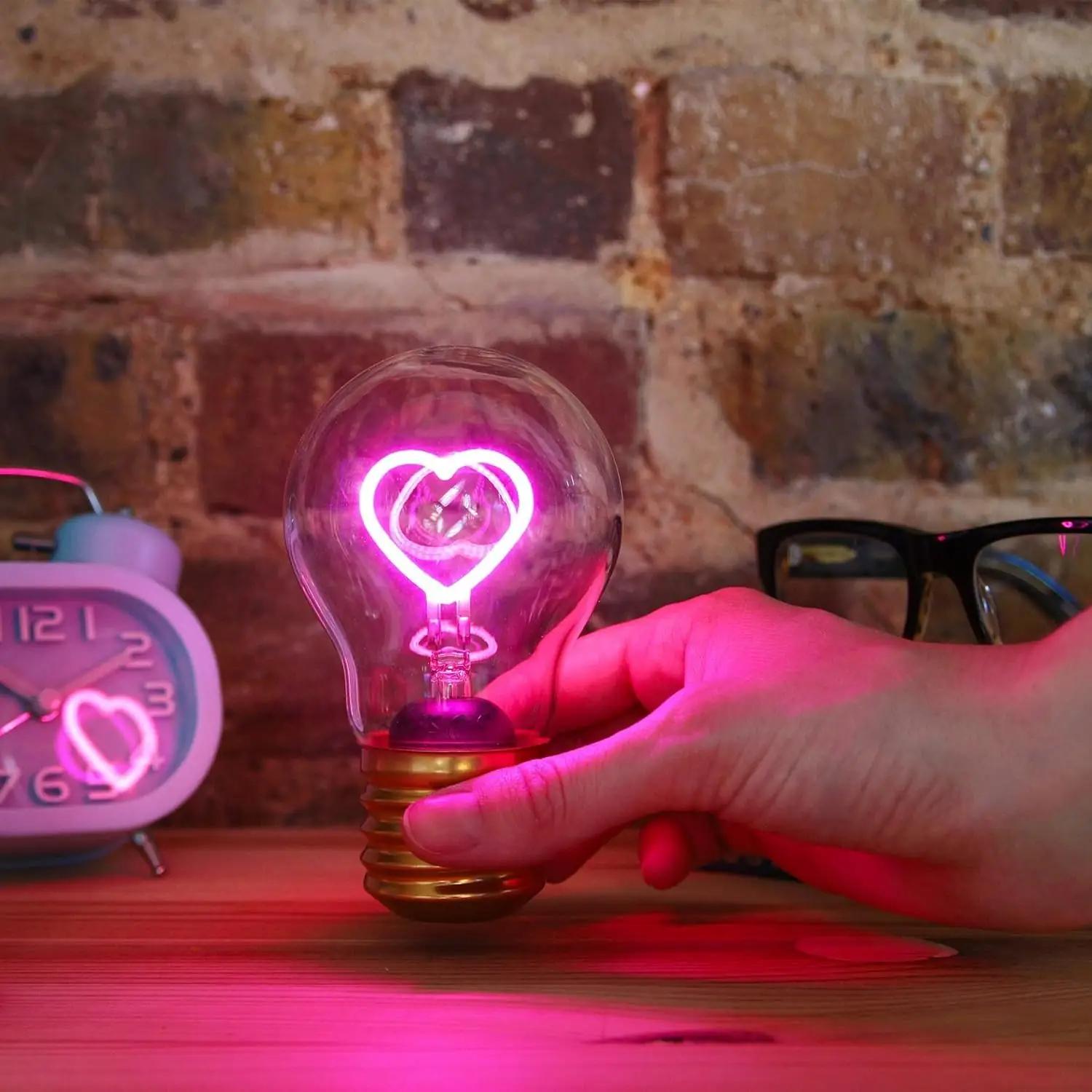 BHMAOYN romantiline LED-südamelähedusega lamp — õrnaks – pakend ja tarvikud
